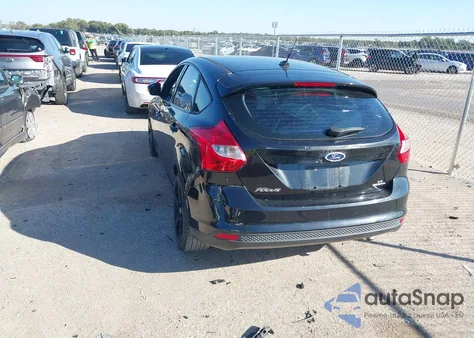 2013 Ford Focus Se z USA, uszkodzony, nr VIN 1FADP3K29DL131158